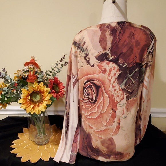 Shirt - Picture 2 of 4